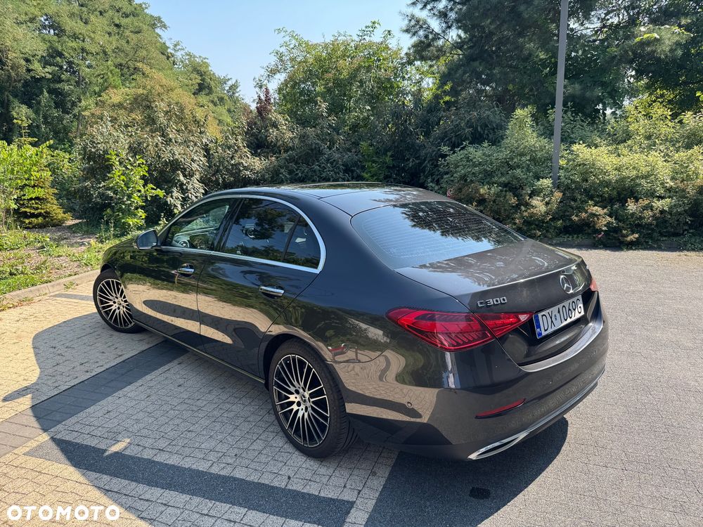 Mercedes-Benz Klasa C 300 4Matic 9G-TRONIC Avantgarde - 8