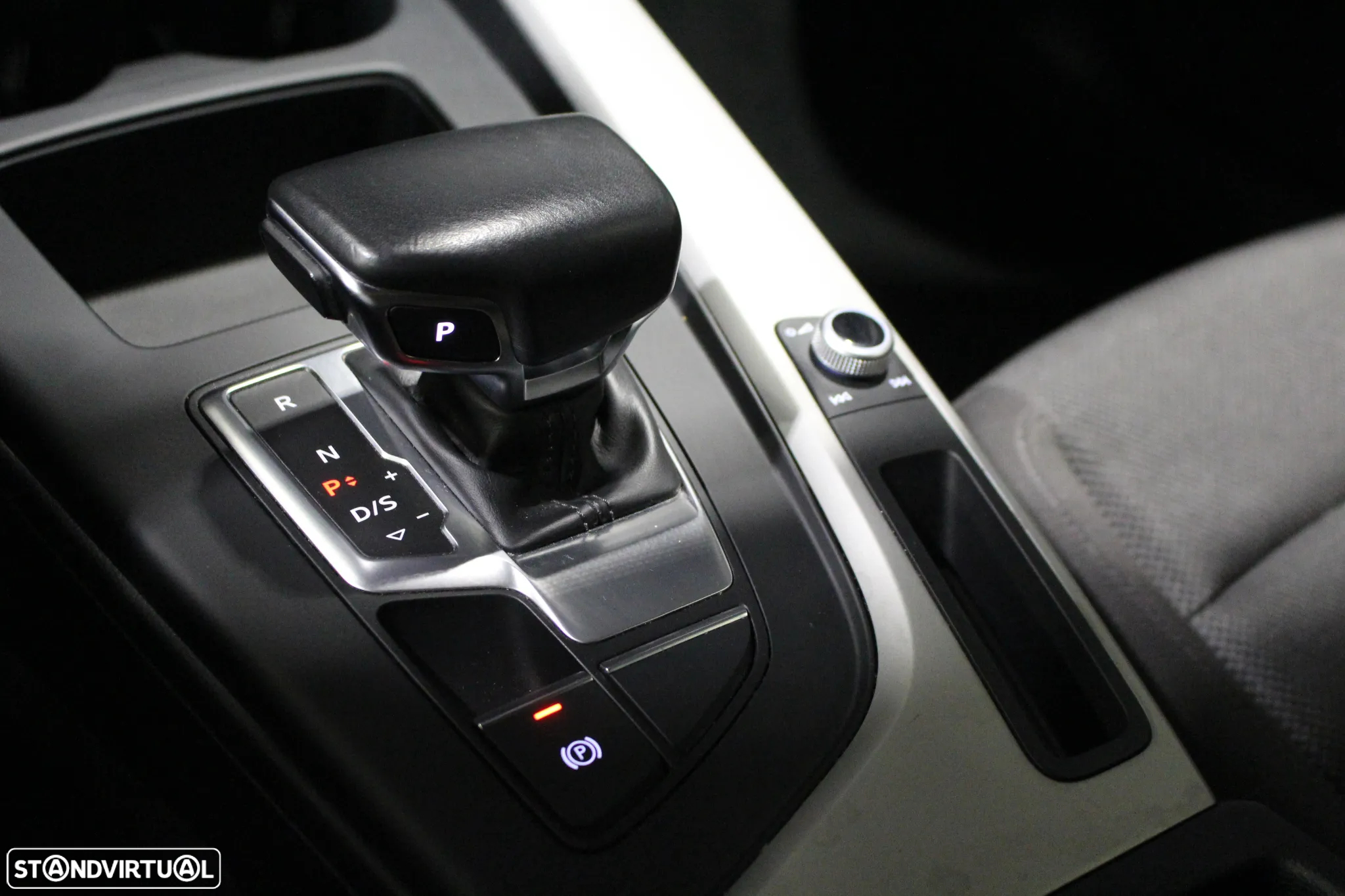 Audi A4 Avant 30 TDI Advanced S tronic - 30