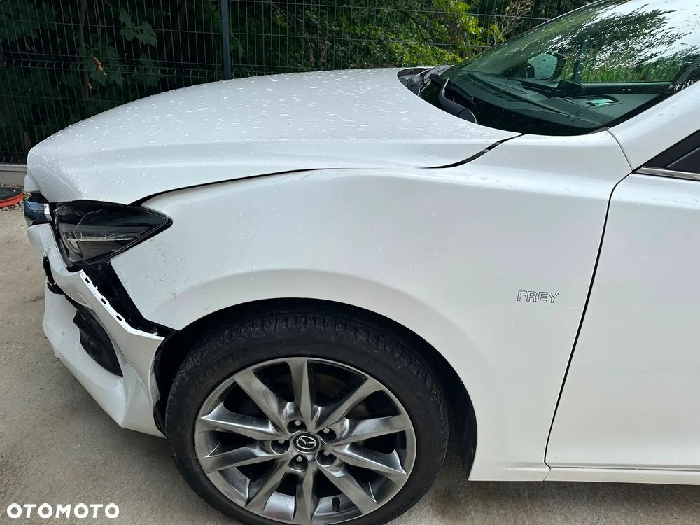 Mazda 3 SKYACTIV-G 120 Signature+ - 18