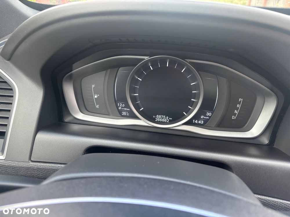 Volvo XC 60 T5 Drive-E R-Design Momentum - 10