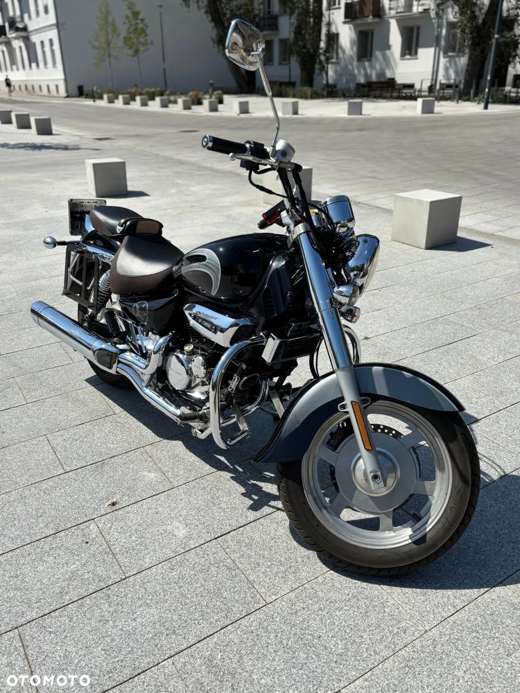 Hyosung GV - 1