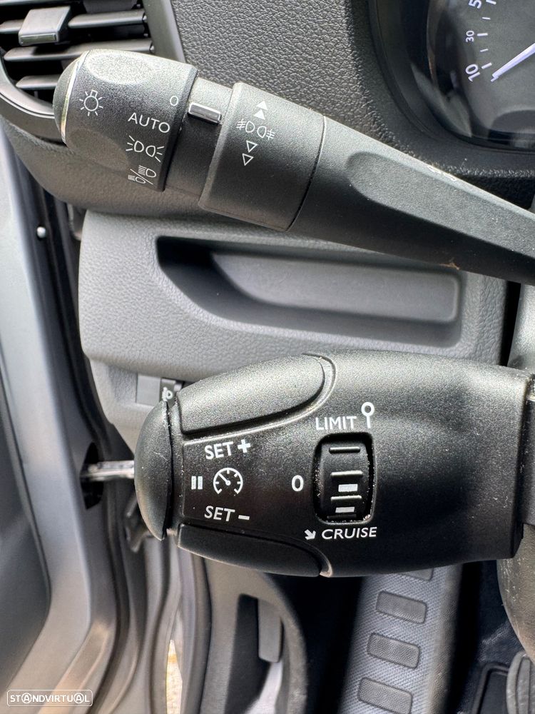 Peugeot Expert 2.0 BlueHDi Semi-Vidrado Long - 30
