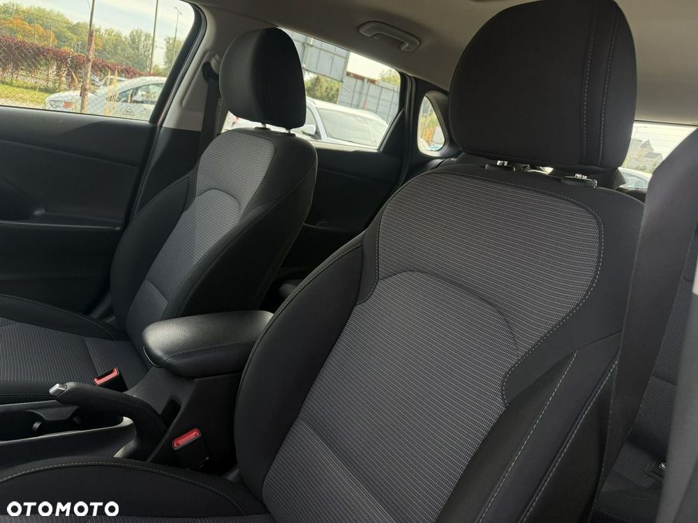 Hyundai i30 1.5 DPI Classic + - 11