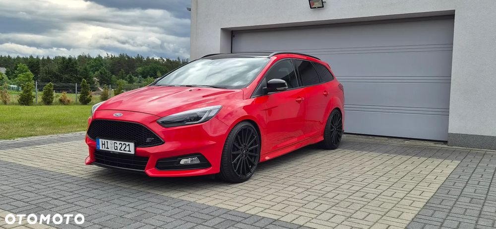 Ford Focus 2.0 EcoBoost ST mit Leder-Exclusiv-Paket - 36