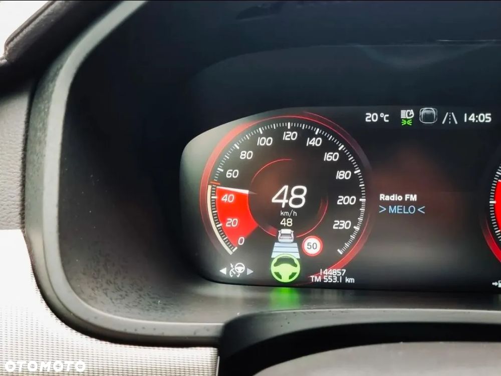 Volvo V90 D4 SCR AWD R-Design - 40