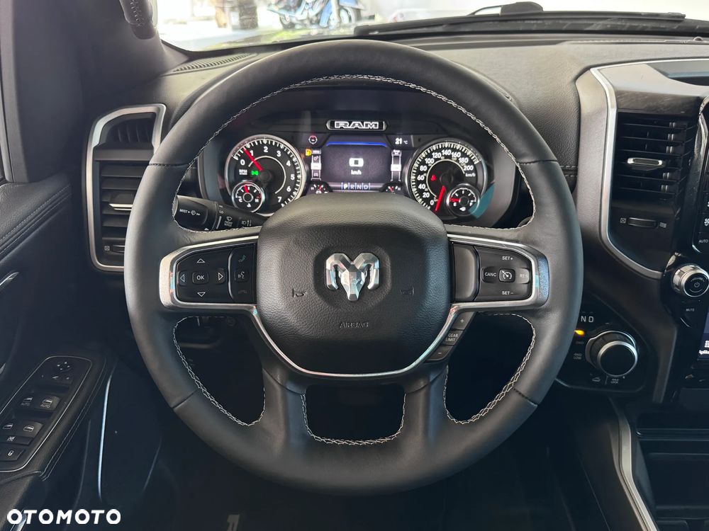 RAM 1500 5.7 Crew Cab Bighorn - 9