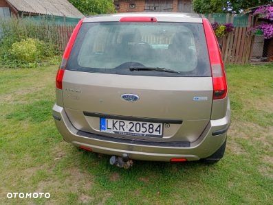 Ford Fusion - 4