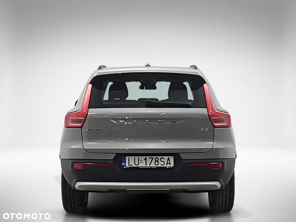 Volvo XC 40 B3 Essential - 4