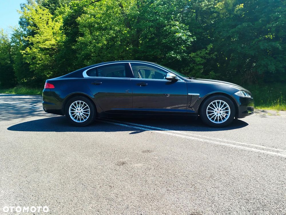 Jaguar XF 2.2 D Classic - 14