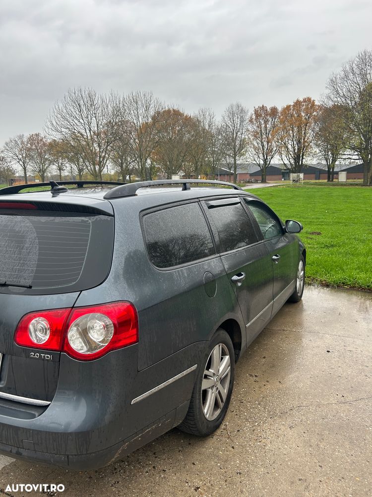 Volkswagen Passat 2.0TDI Highline DPF DSG - 4