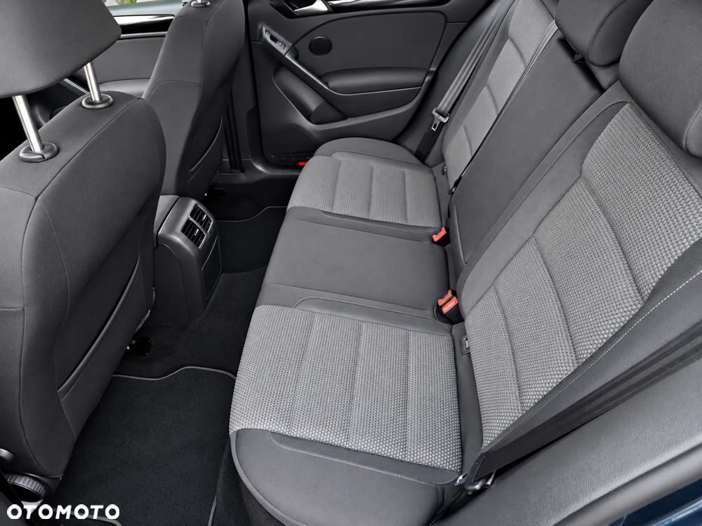 Volkswagen Golf 1.6 United - 13