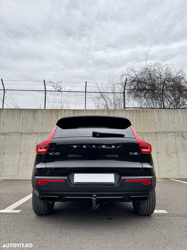 Volvo XC 40 D4 AWD Geartronic R-Design - 11