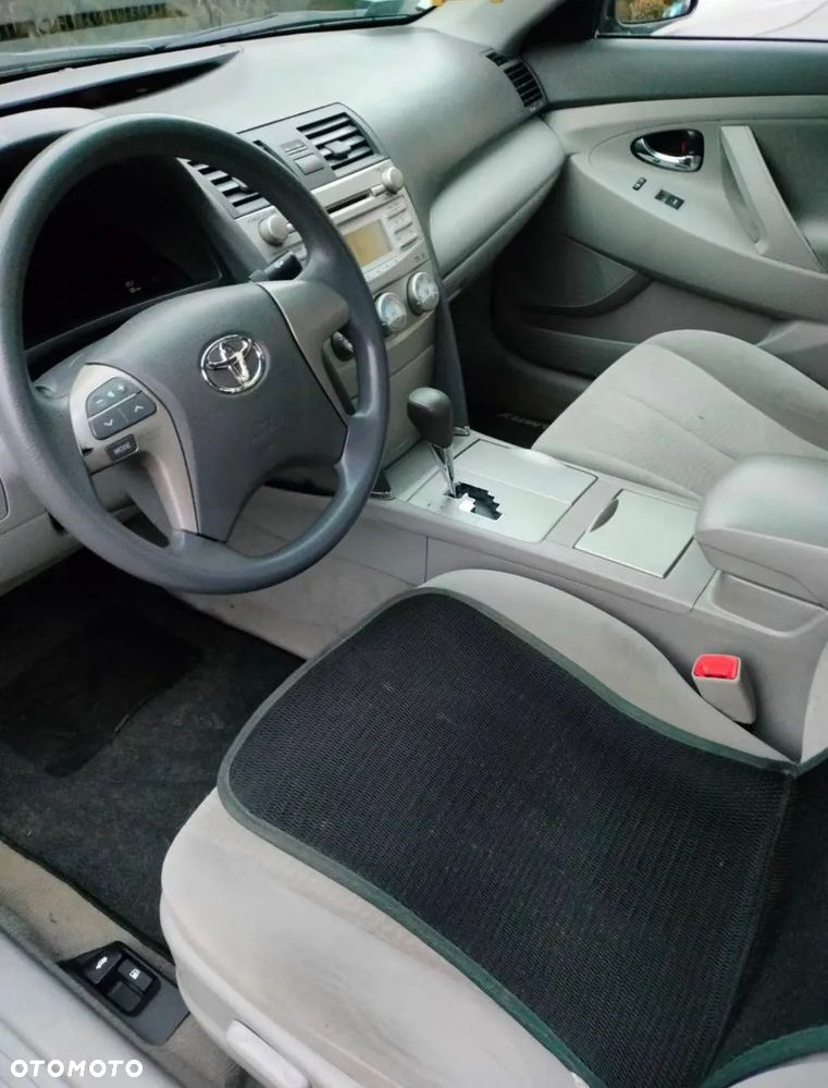 Toyota Camry 2.5 SE - 6