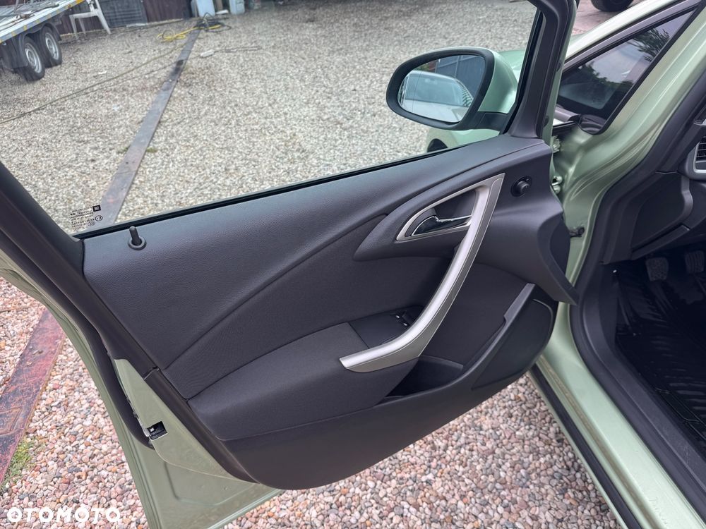 Opel Astra 1.4 Turbo 150 Jahre - 25