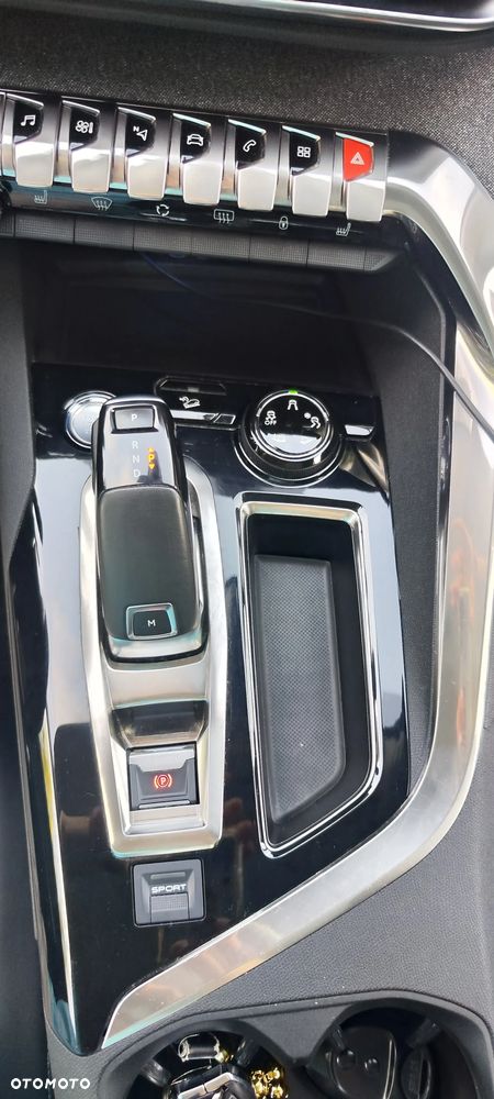 Peugeot 3008 1.6 PureTech GPF Crossway S&S EAT8 - 7