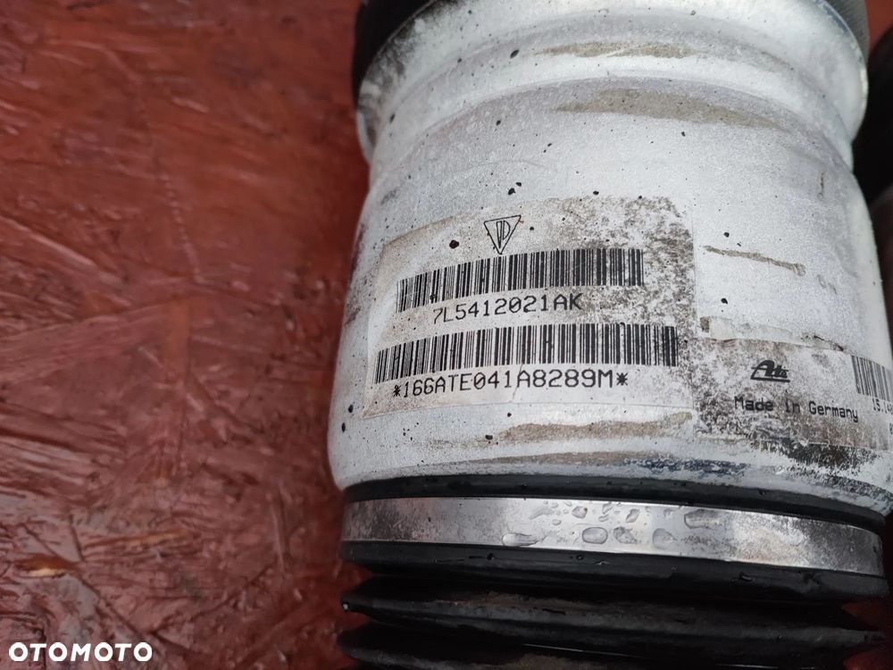 PORSCHE CAYENNE 7L5  ORYGINALNE AMORTYZATORY PRZEDNIE / MIECHY PNEUMATYKA LEWY / PRAWY W BDB STANIE O NR. 7L5412021AK / 0307210212 OEM - 7