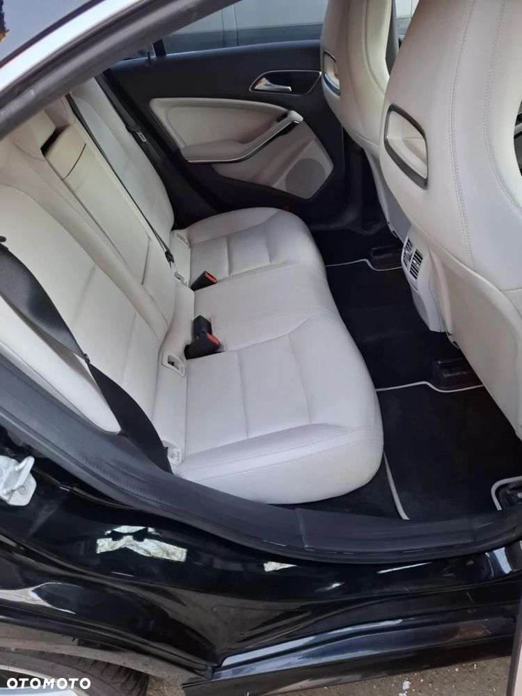 Mercedes-Benz CLA 250 4-Matic Sport - 8