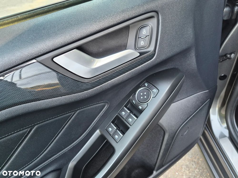 Ford Focus 2.0 EcoBlue ST - 22