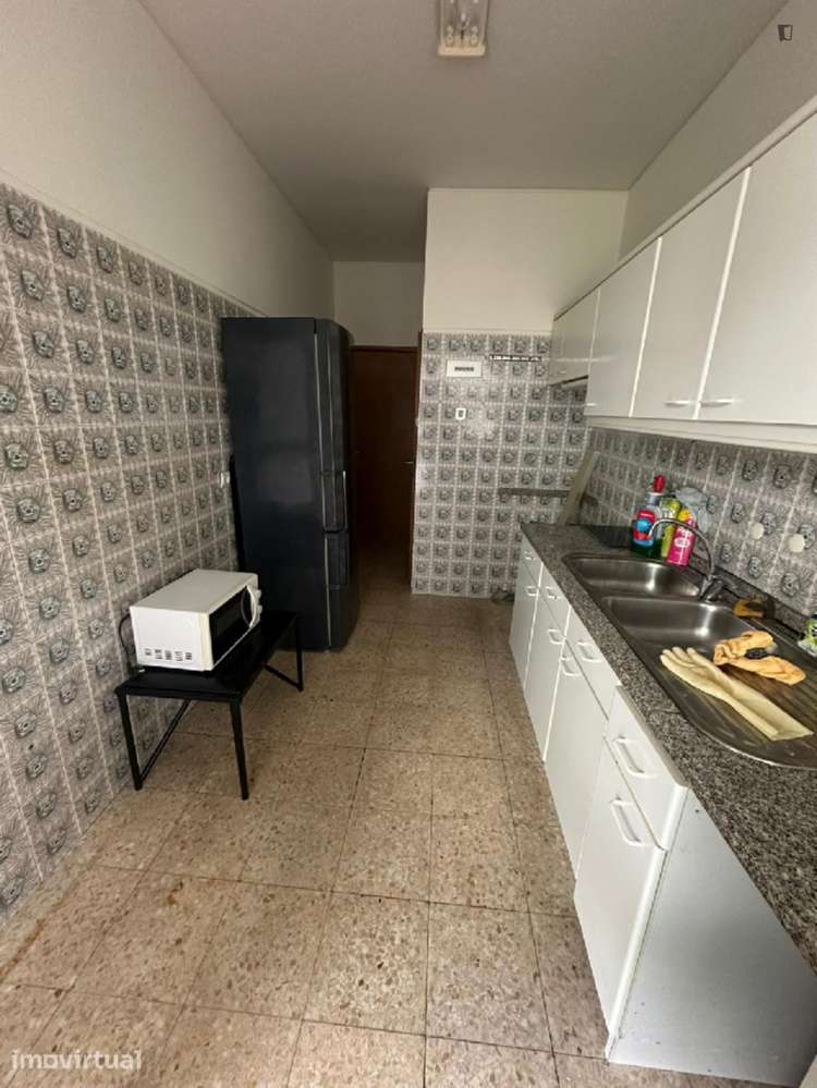 Quarto - localizado em Ramalde Porto - Grande imagem: 2/11