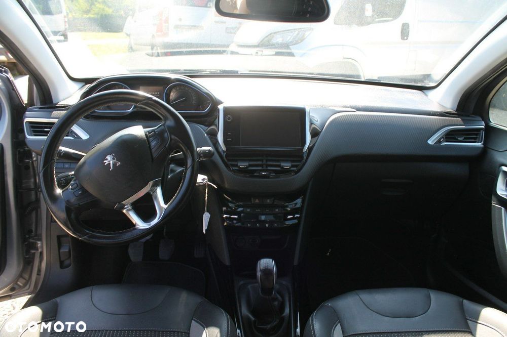 Peugeot 2008 - 11