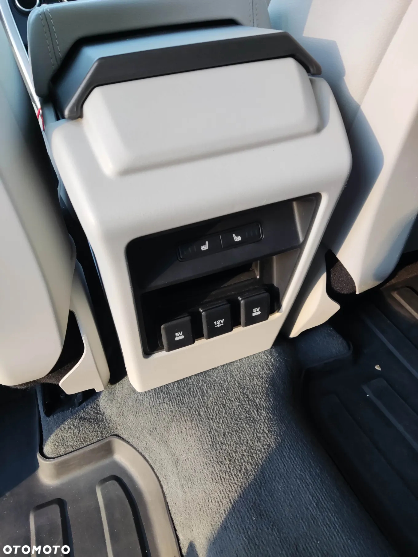 Land Rover Discovery Sport - 23