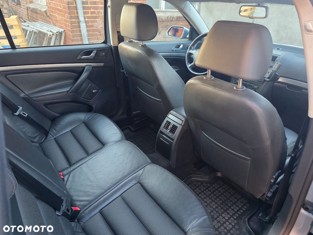 Skoda Octavia 2.0 FSI Elegance - 11