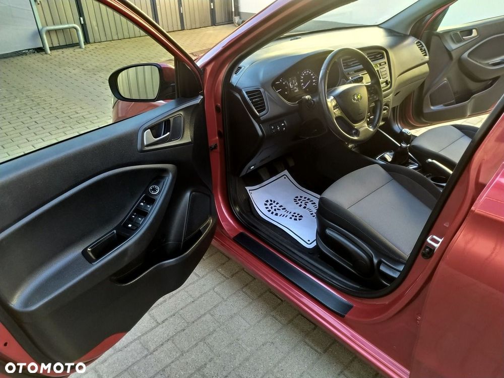 Hyundai i20 - 13