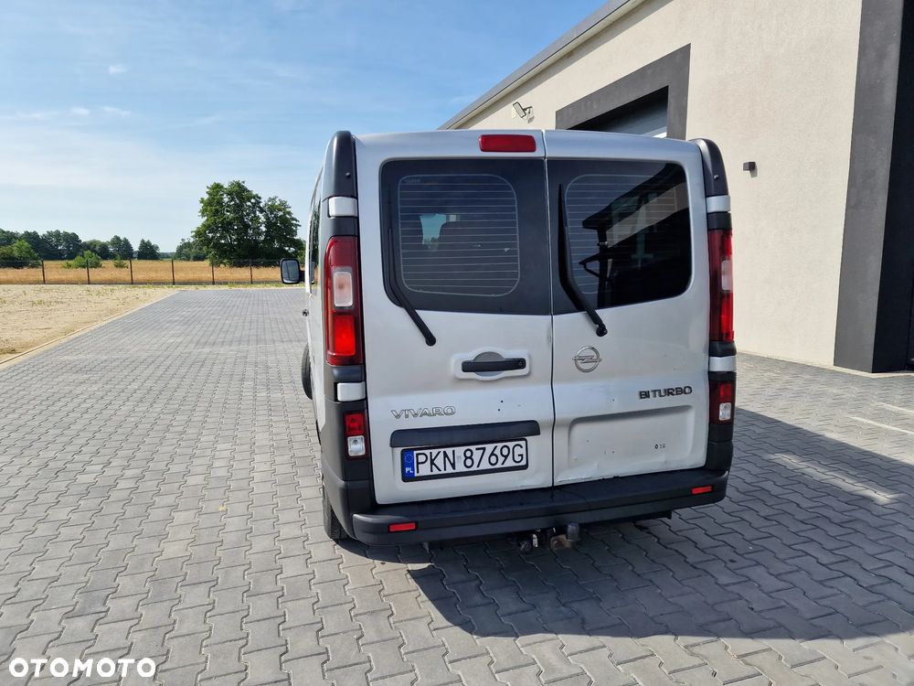 Opel Vivaro - 11