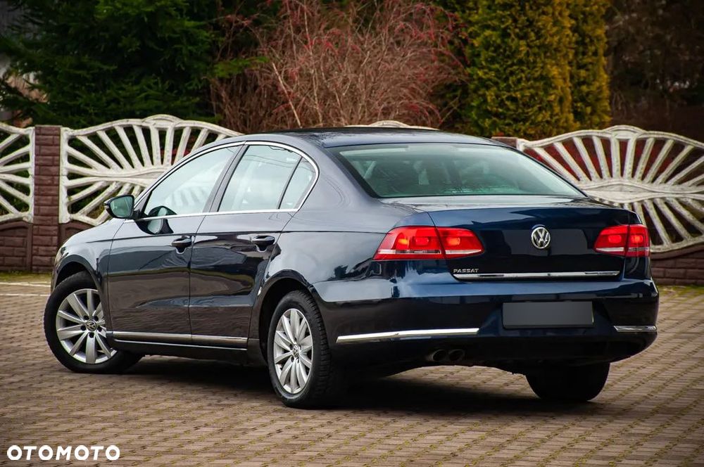 Volkswagen Passat 2.0 TDI Comfortline - 17