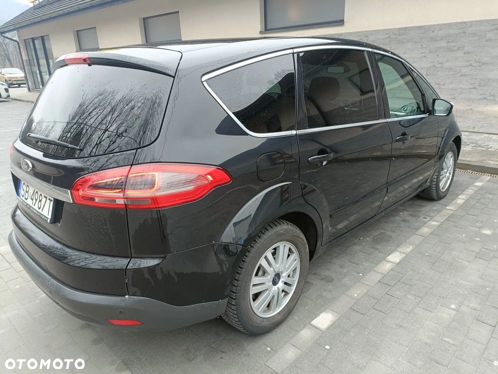 Ford S-Max - 12