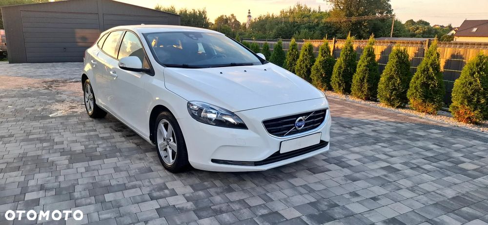Volvo V40 D4 Kinetic - 22
