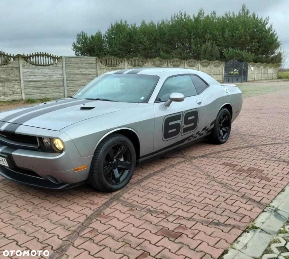 Dodge Challenger 3.5 SE - 6