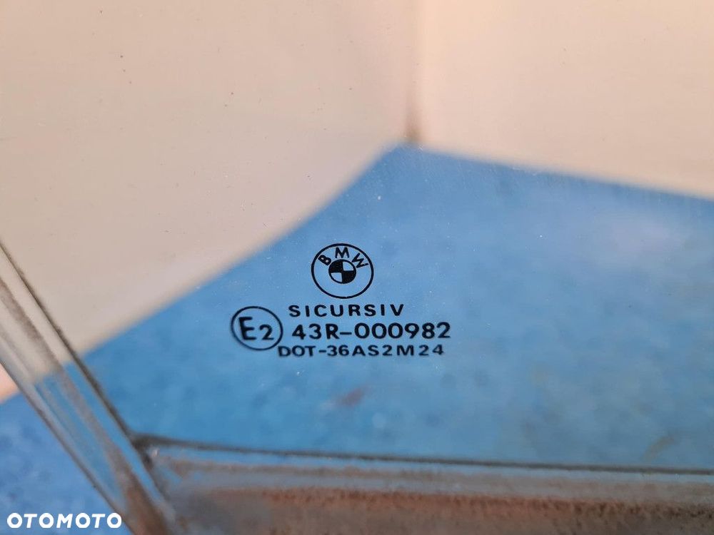 BMW 5 E39 SZYBA DRZWI PRZÓD PRAWA - 2