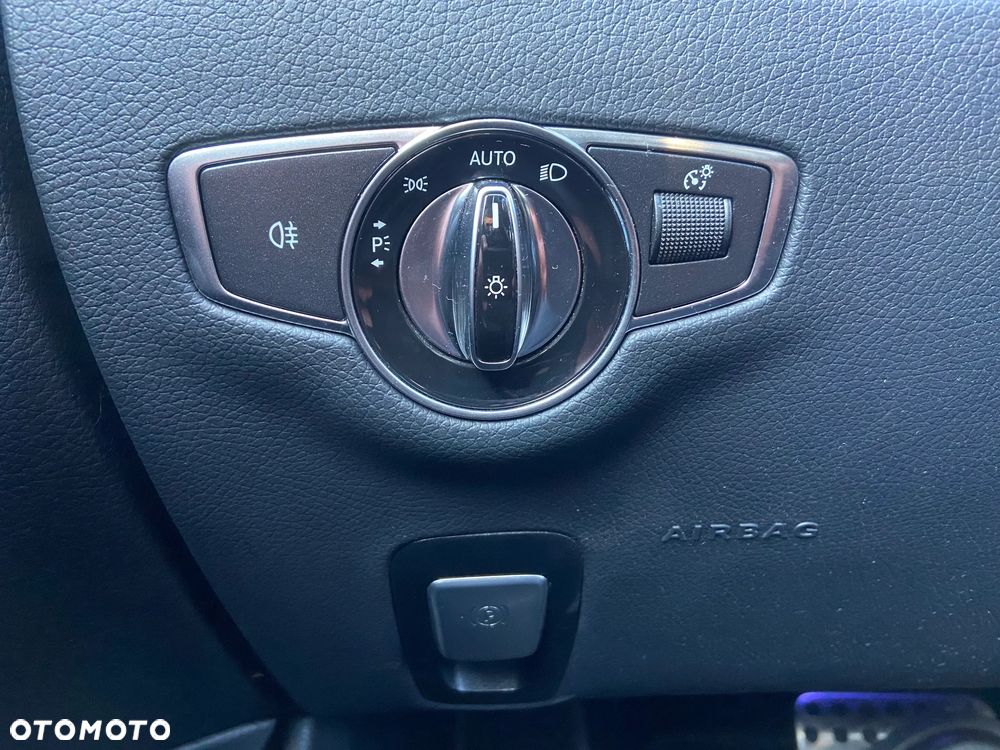 Mercedes-Benz Klasa E 220 d 4-Matic AMG - 17