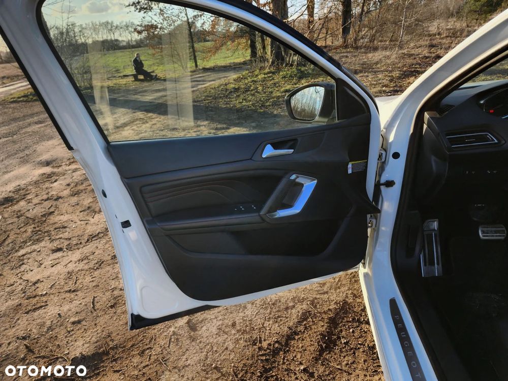 Peugeot 308 PureTech 130 EAT6 Stop & Start GT-Line Edition - 27