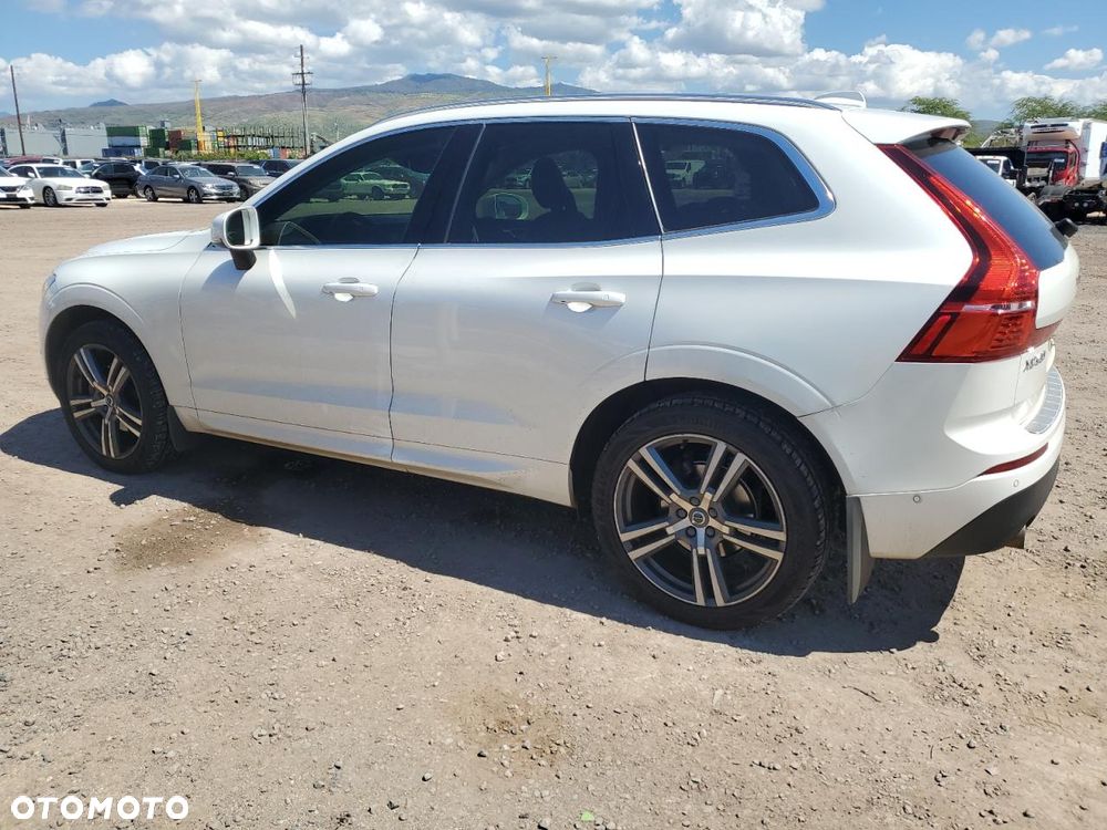 Volvo XC 60 T5 AWD Geartronic Momentum - 2