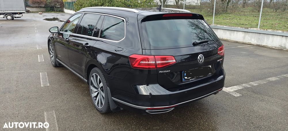 Volkswagen Passat Variant 2.0 TDI SCR 4Motion DSG Highline - 4