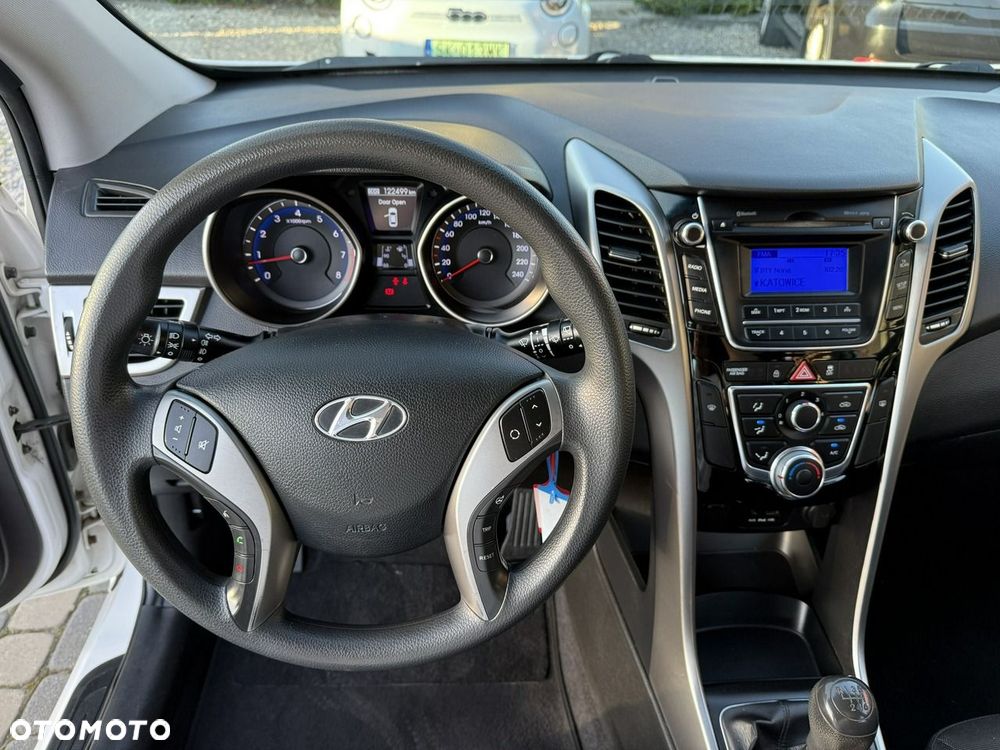 Hyundai i30 1.4 Classic + - 15
