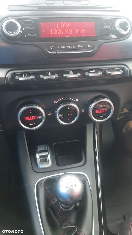 Alfa Romeo Giulietta 1.4 TB Distinctive - 28