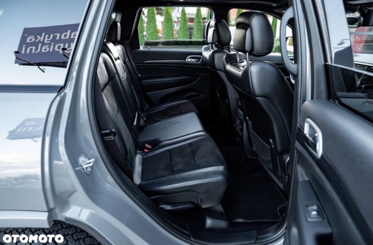 Jeep Grand Cherokee - 9