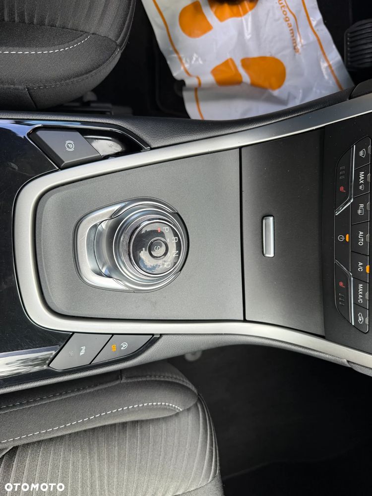 Ford S-Max - 37