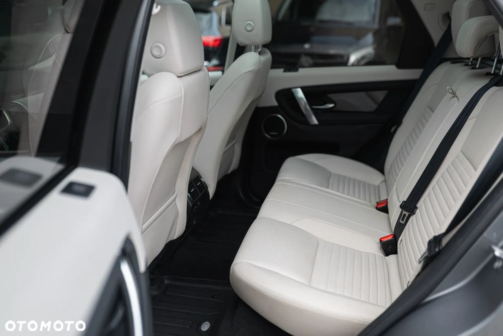 Land Rover Discovery Sport 2.0 P200 mHEV - 12