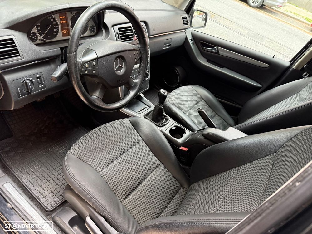 Mercedes-Benz B 180 CDI - 8