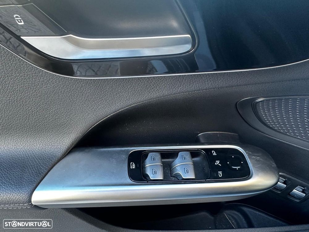 Mercedes-Benz C 300 e AMG Line - 28