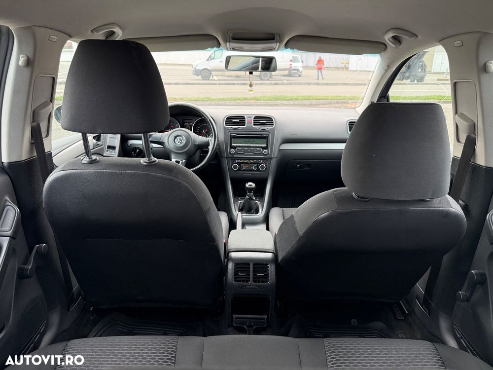 Volkswagen Golf 1.6 TDI DPF BlueMotion Technology Comfortline - 24