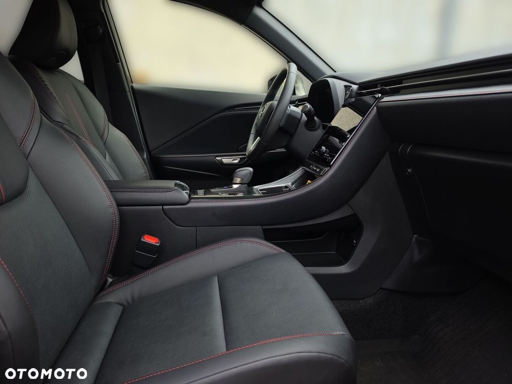 Lexus LBX 1.5 Hybrid Emotion - 19