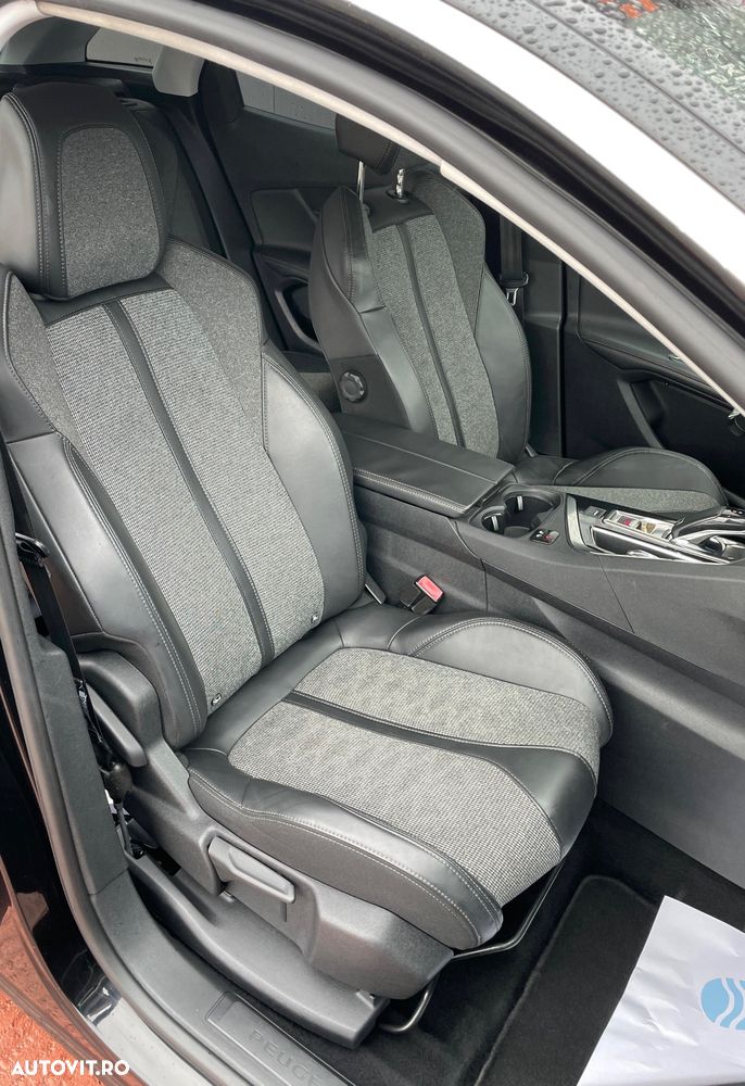 Peugeot 3008 1.2 PureTech Turbo S&S EAT6 GT-Line - 14