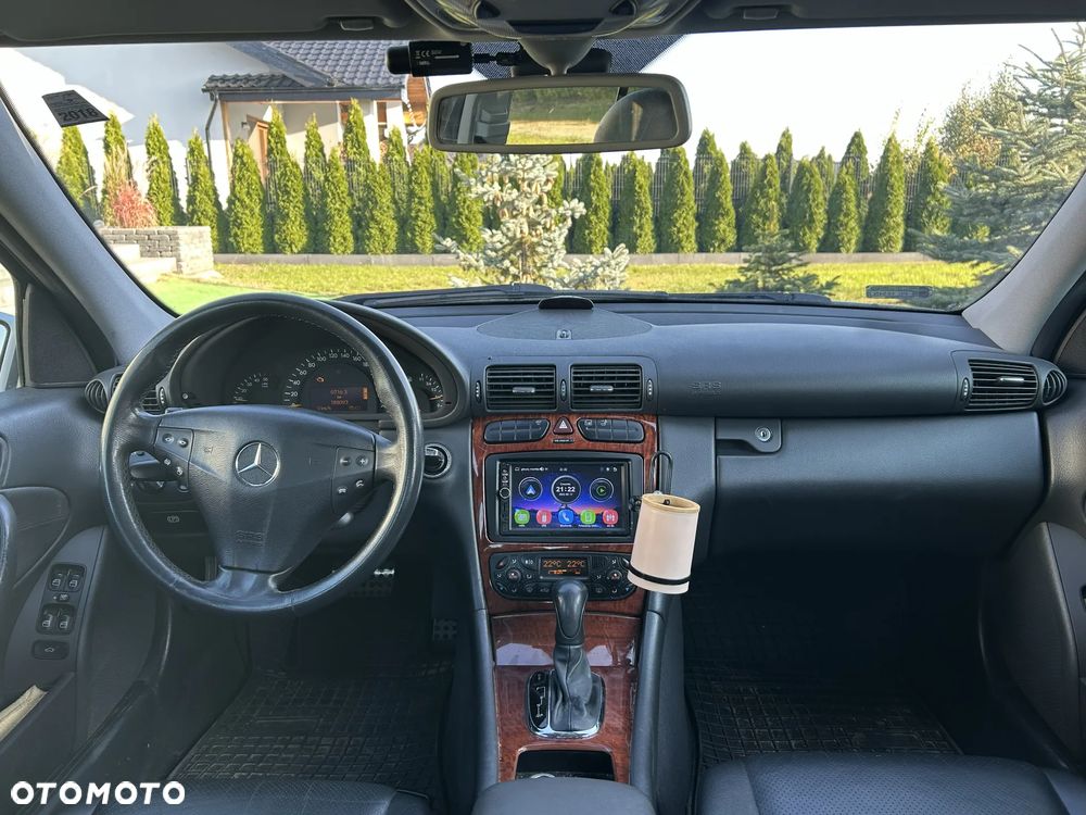 Mercedes-Benz Klasa C 200 T CDI Automatik Classic - 27