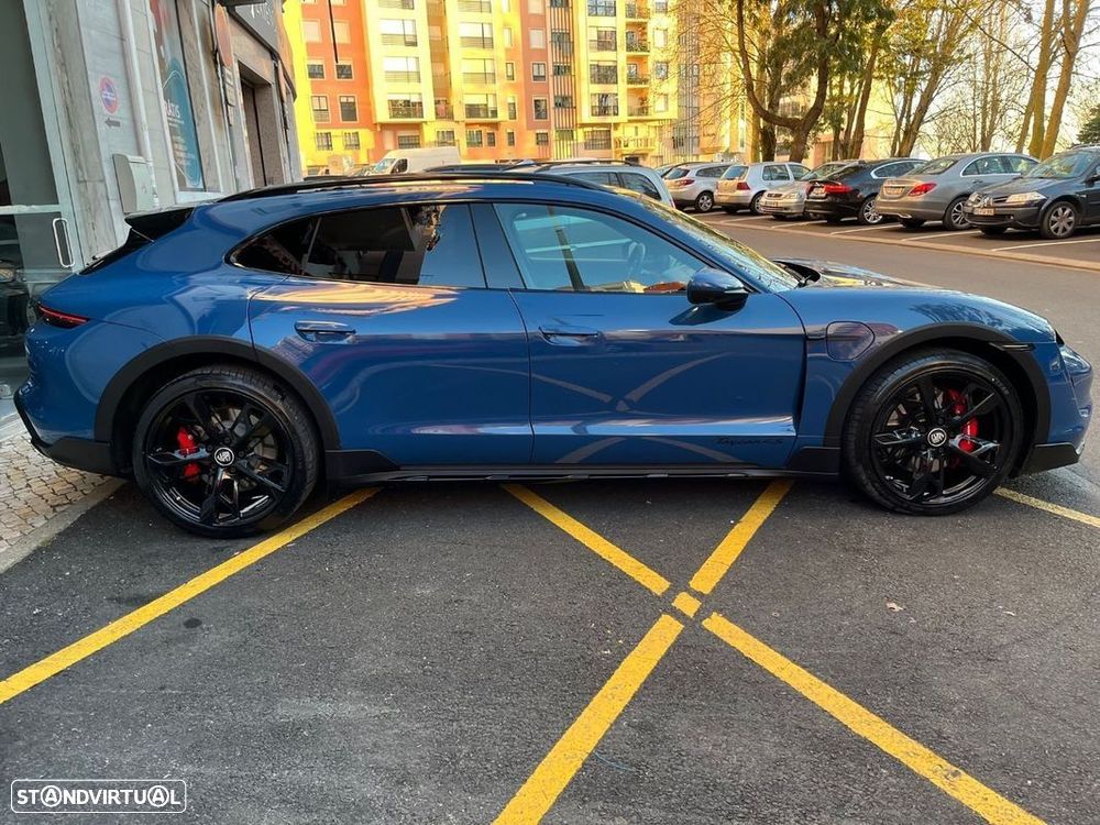 Porsche Taycan Cross Turismo 4S - 47