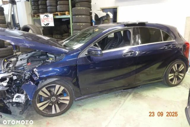 Mercedes-Benz Klasa A 200 CDI (BlueEFFICIENCY) 7G-DCT Urban - 4